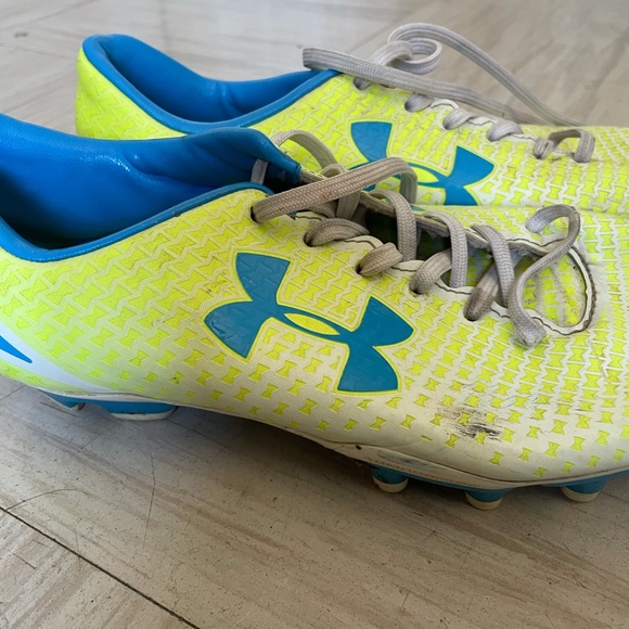 Under armour cleats - Picture 2 of 3